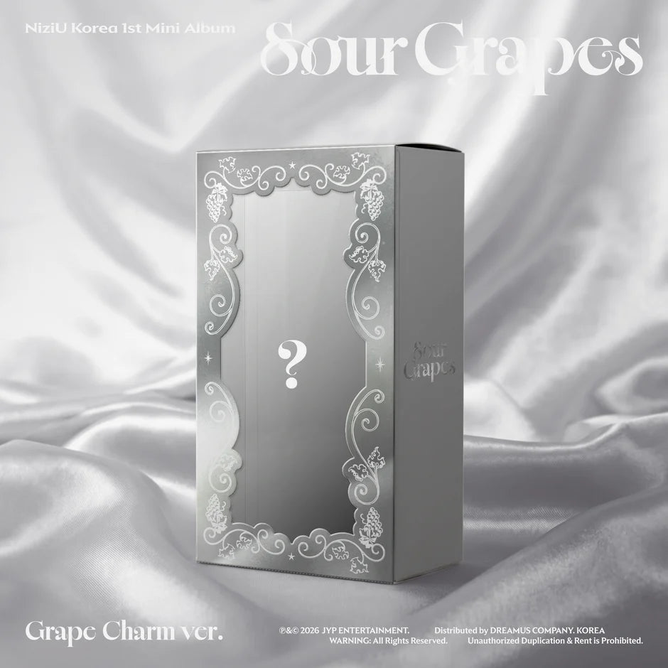 NiziU - 1st Mini Album [Sour Grapes] Grape Charm Ver.