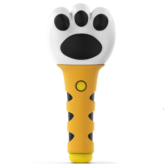 Kpop lightstick (Daesung) shaped like a paw with a yellow handle and white top on a white background